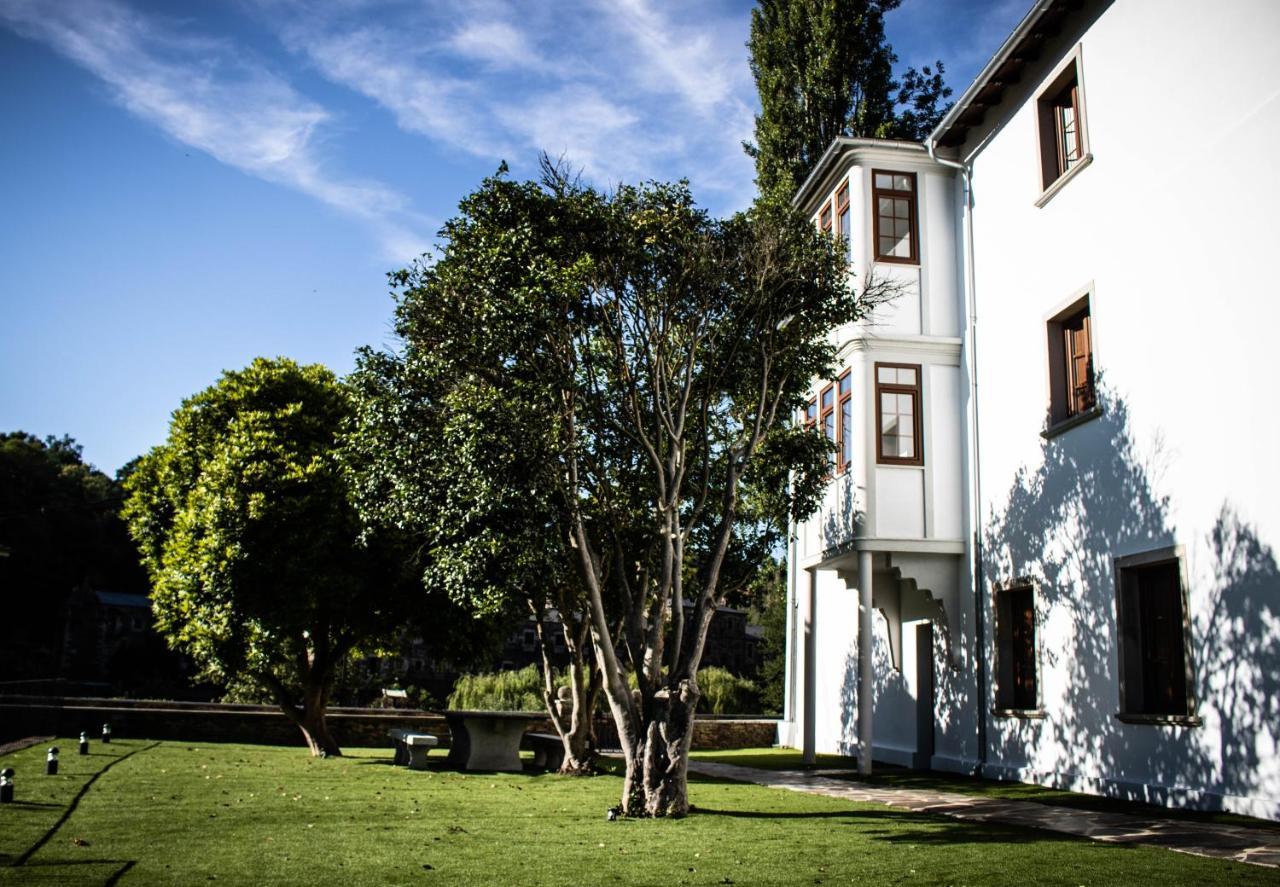A Casa Da Botica Hotel Samos Bagian luar foto