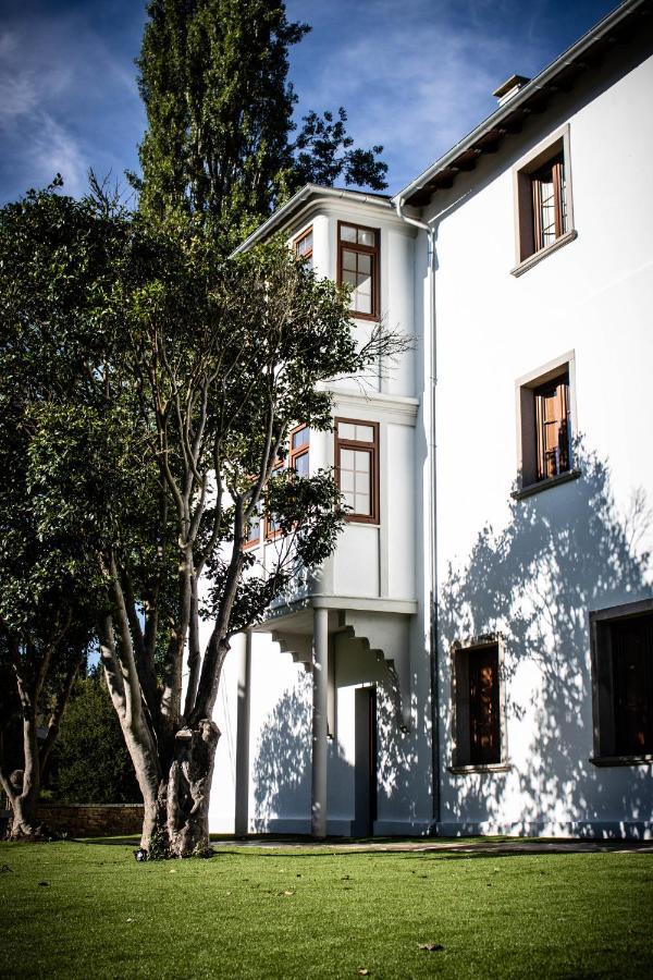 A Casa Da Botica Hotel Samos Bagian luar foto