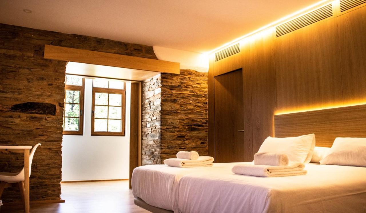 A Casa Da Botica Hotel Samos Bagian luar foto