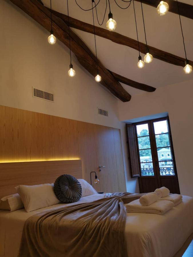 A Casa Da Botica Hotel Samos Bagian luar foto