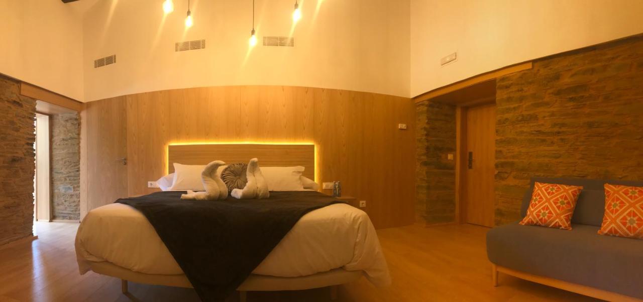 A Casa Da Botica Hotel Samos Bagian luar foto